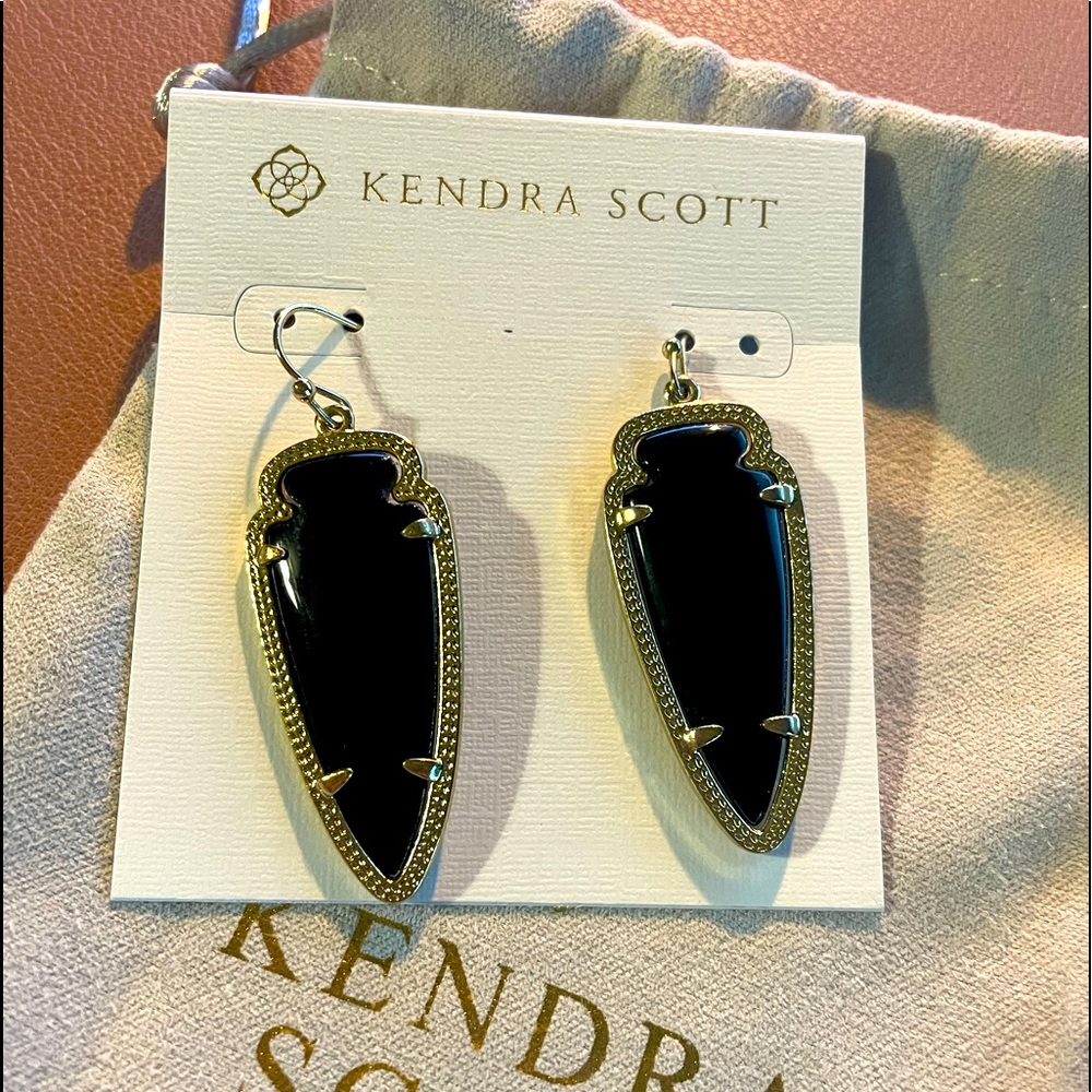 Kendra Scott Skylar drop Earrings in Black and Gold